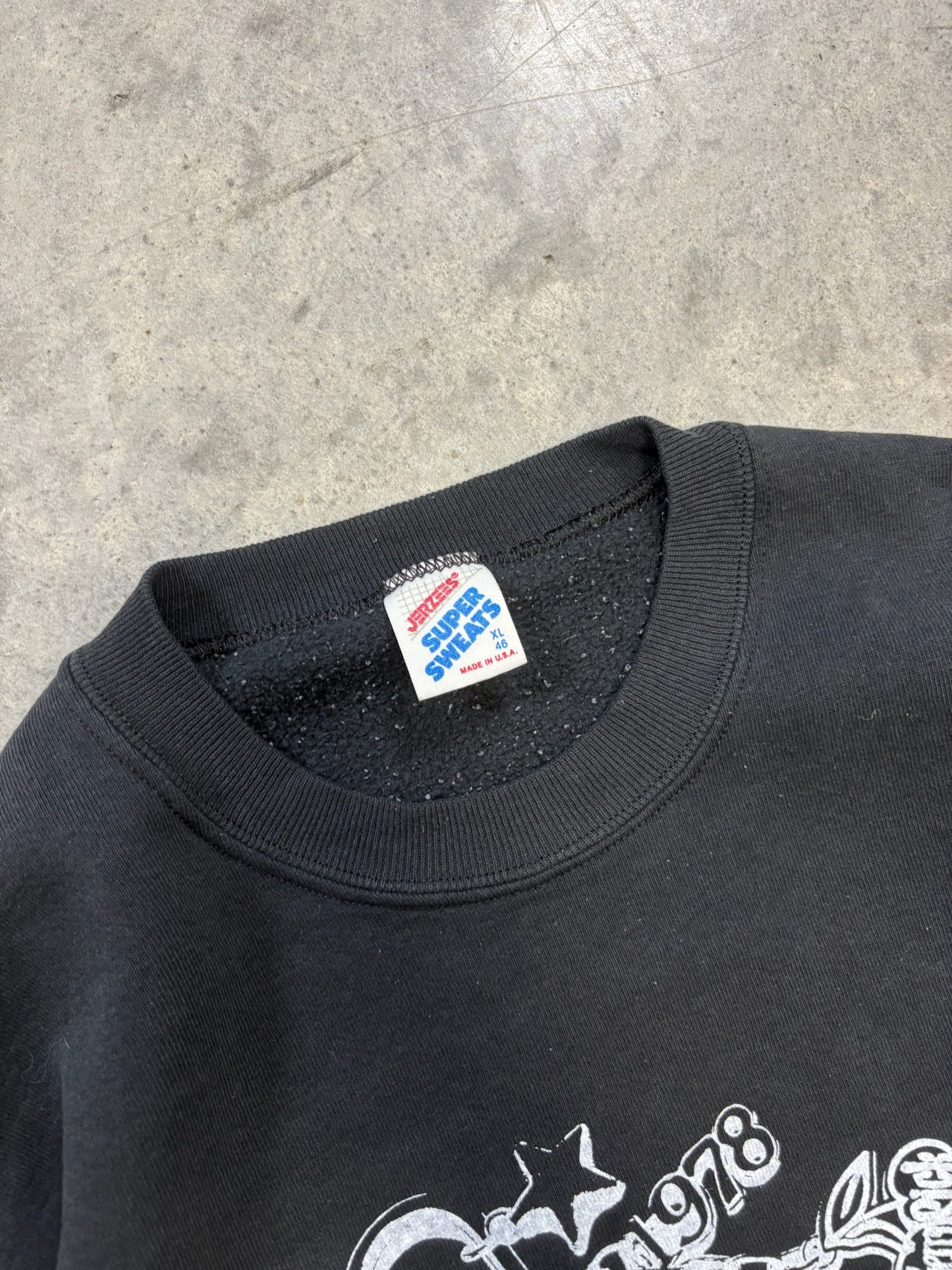 Cherry Pride ★ 90s Sweatshirt (XL)
