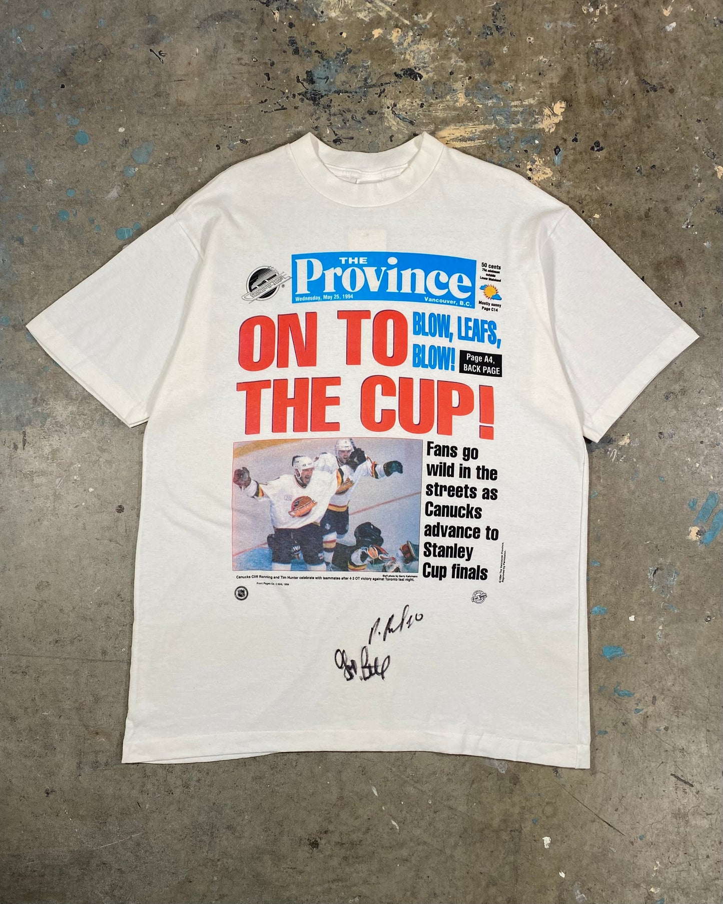 Signed Canucks Stanley Cup Tee (L)