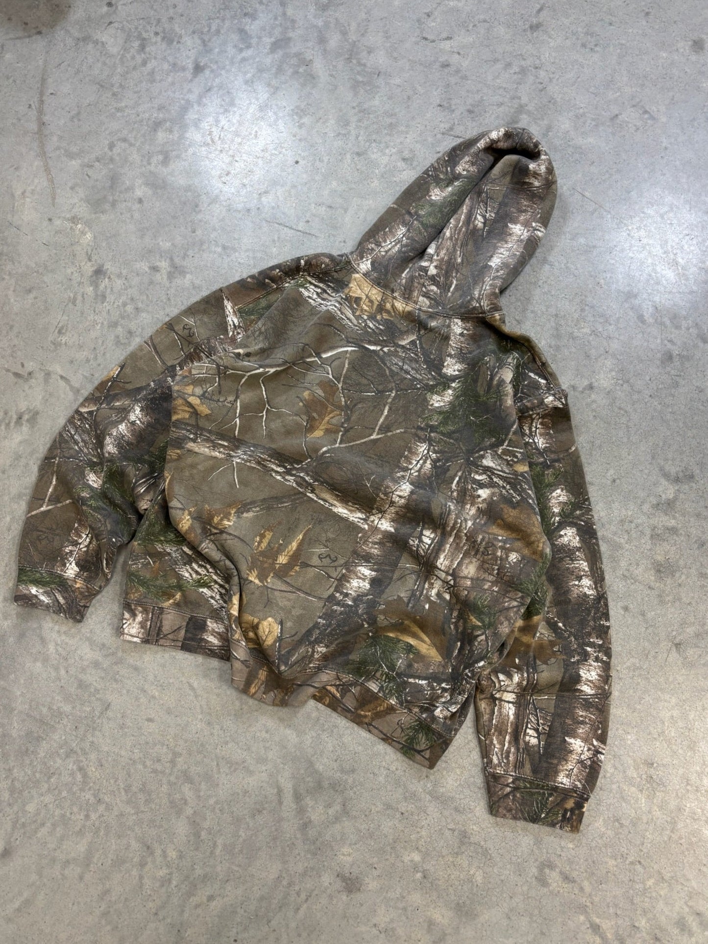 Cherry Pride ★ 00s Real Tree Hoodie (L)